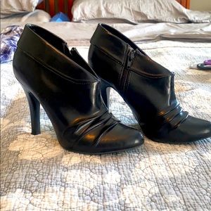 Charlotte Russe Ankle Zipped Heels Size 7